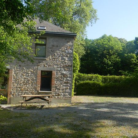 Hotel Logis Relais Des Cailleres Saint Pavace Exterior foto